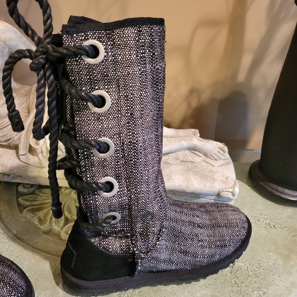 Ugg Canvas Woven Lace Up Boots 2822 - Picture 7 of 14